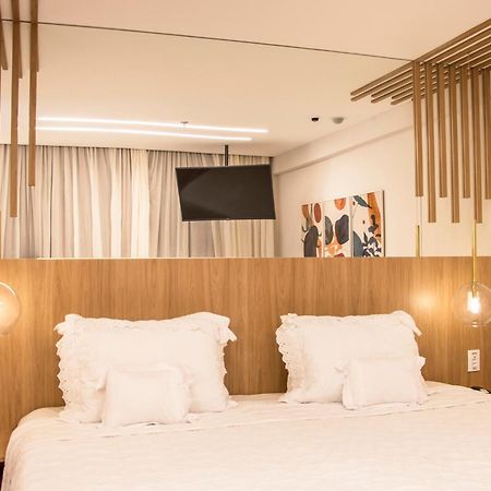 קמפוס Ramada Hotel & Suites Campos Pelinca מראה חיצוני תמונה