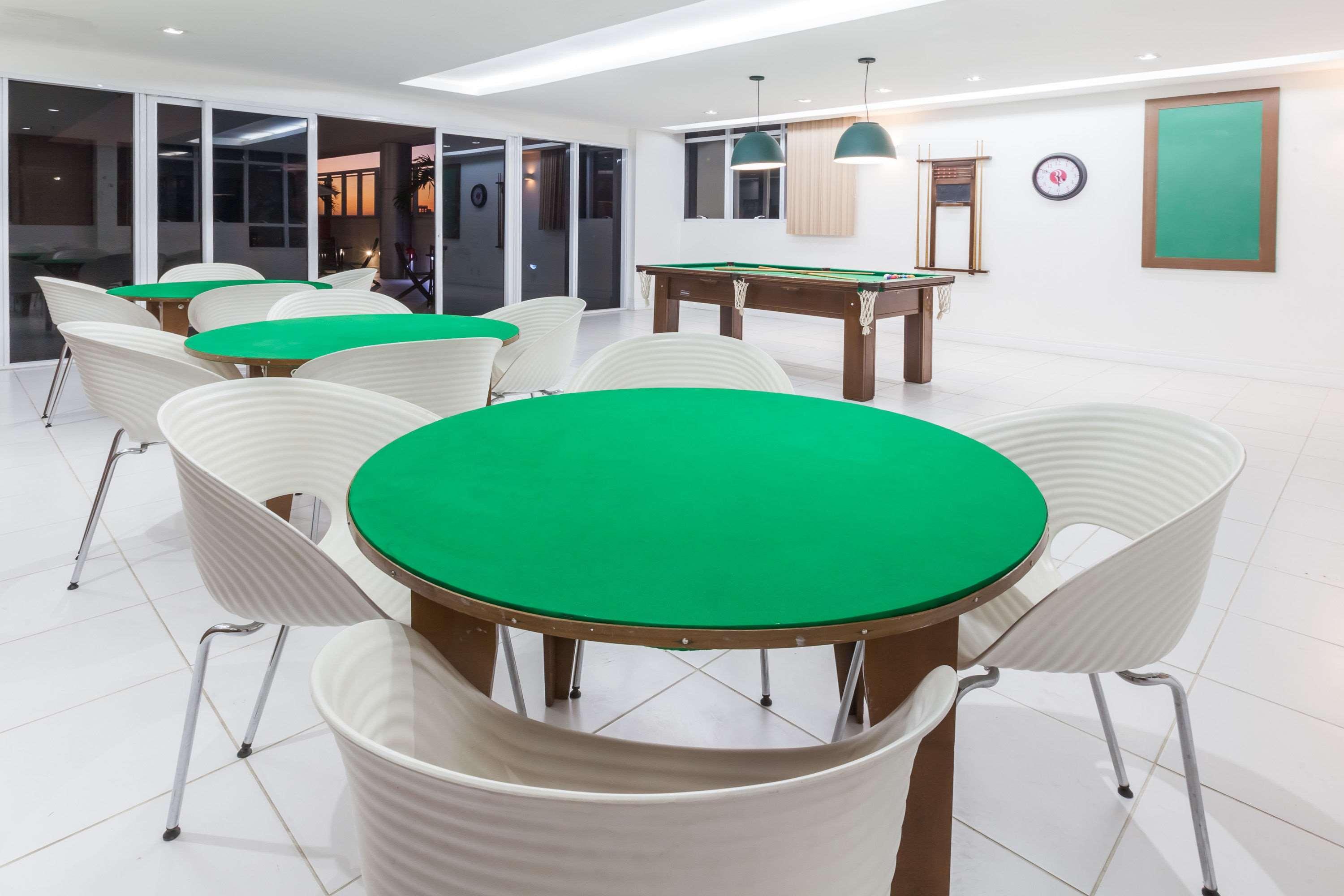 קמפוס Ramada Hotel & Suites Campos Pelinca מראה חיצוני תמונה