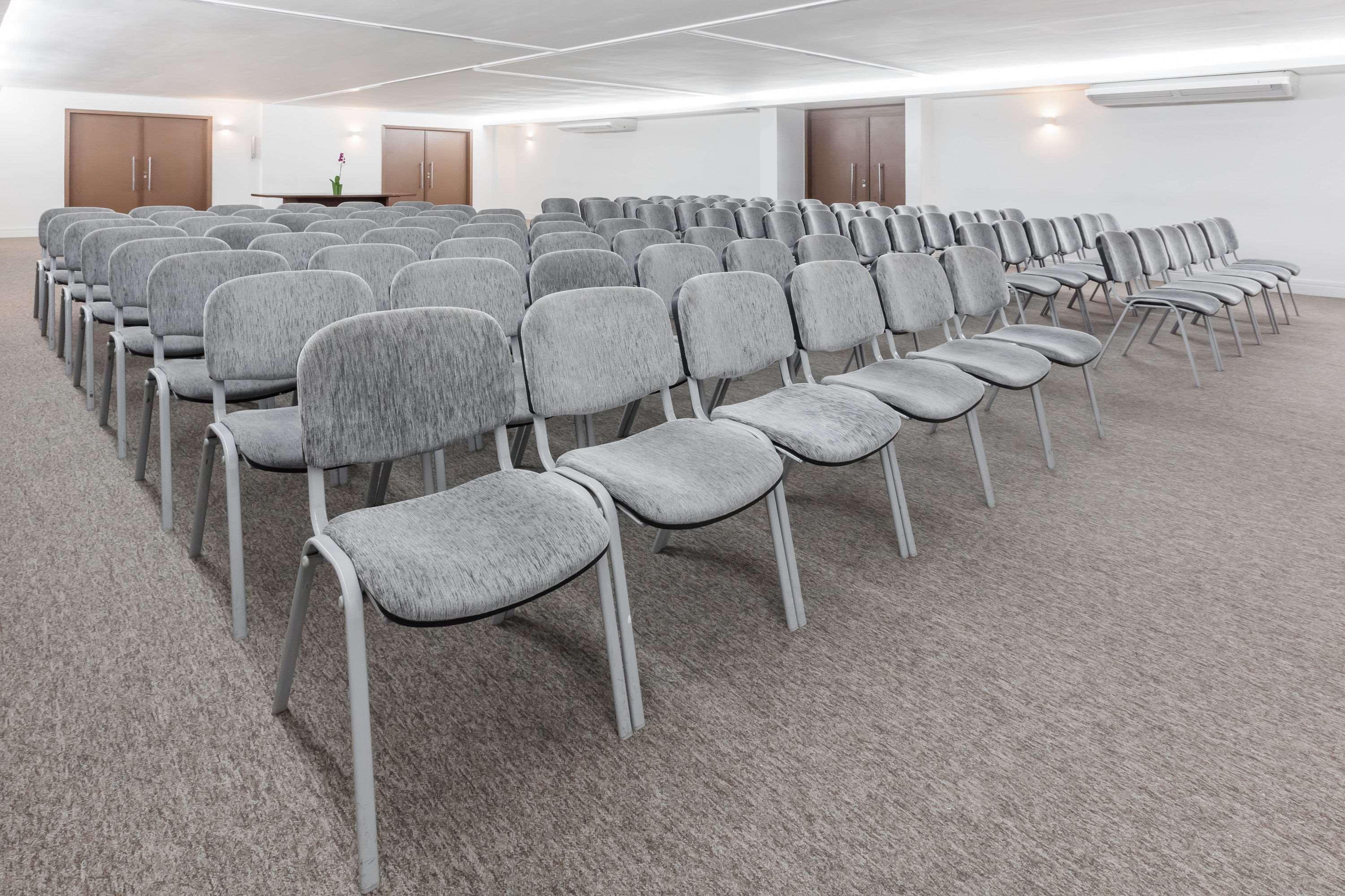 קמפוס Ramada Hotel & Suites Campos Pelinca מראה חיצוני תמונה