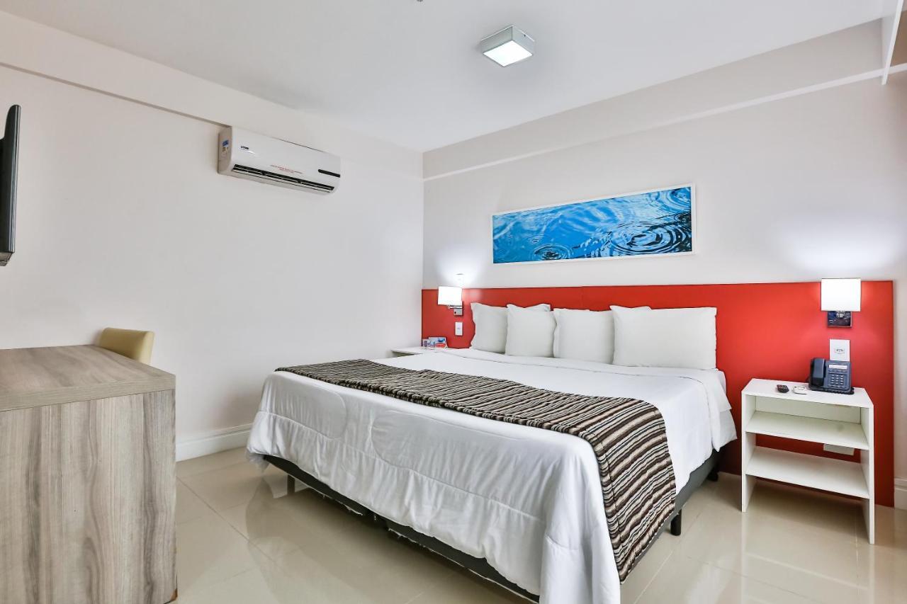 קמפוס Ramada Hotel & Suites Campos Pelinca מראה חיצוני תמונה