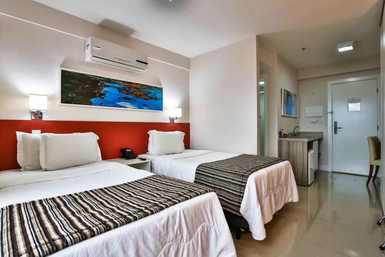 קמפוס Ramada Hotel & Suites Campos Pelinca מראה חיצוני תמונה