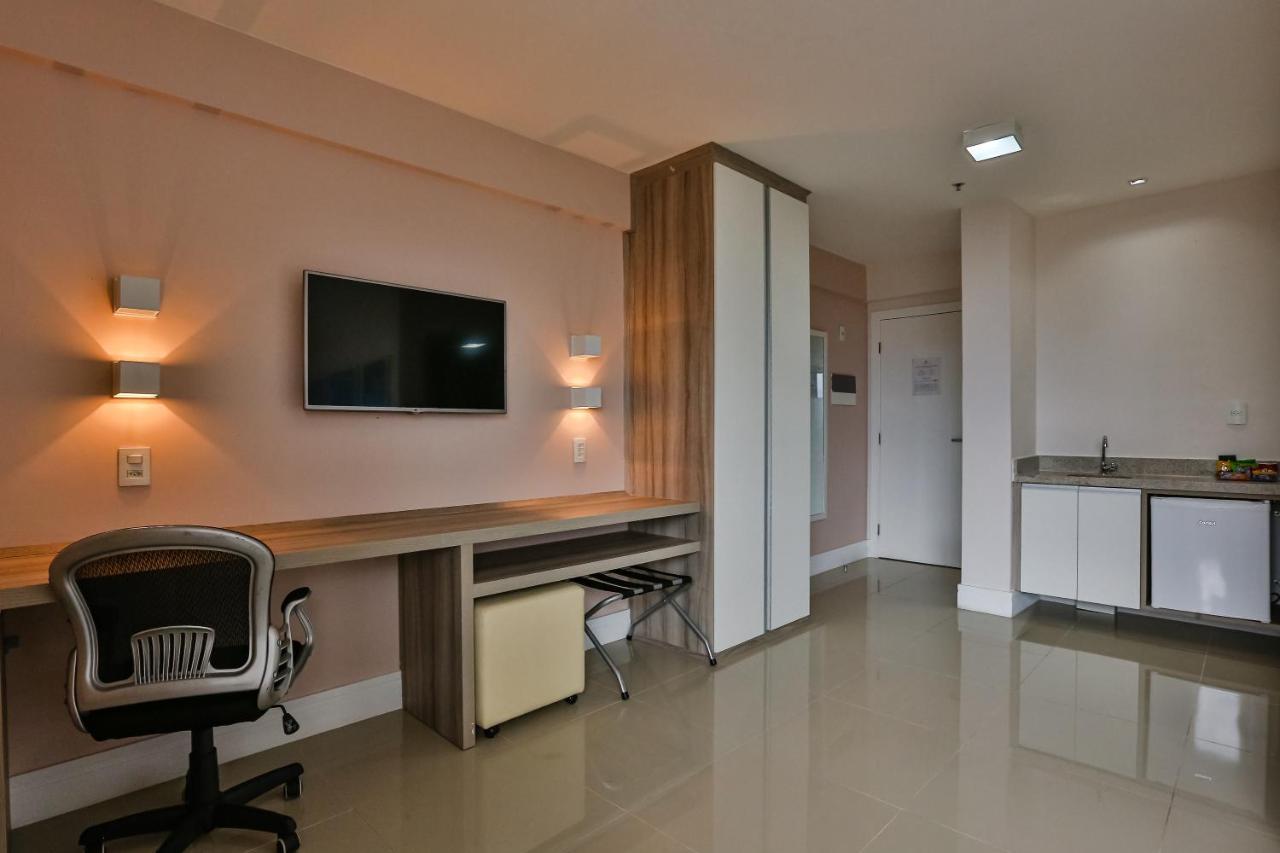 קמפוס Ramada Hotel & Suites Campos Pelinca מראה חיצוני תמונה