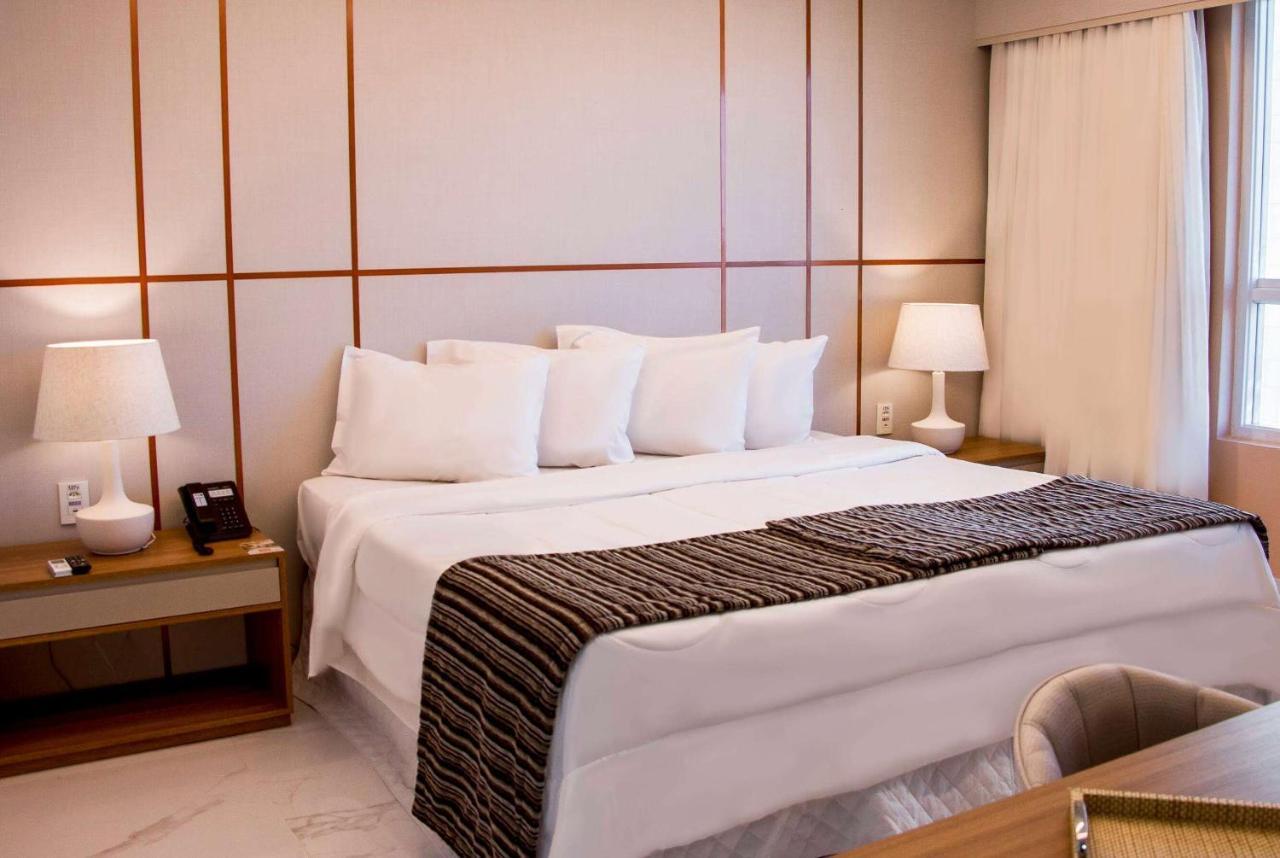 קמפוס Ramada Hotel & Suites Campos Pelinca מראה חיצוני תמונה